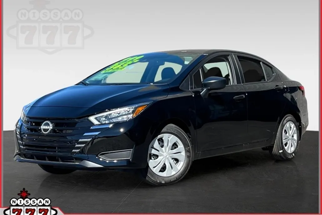 2025 Nissan Versa 1.6 S photo 1