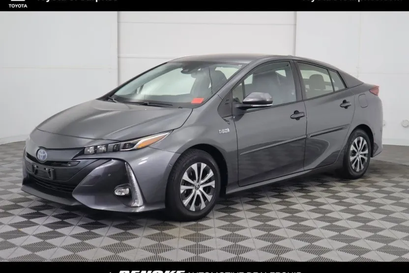 2021 Toyota Prius Prime Limited photo 1