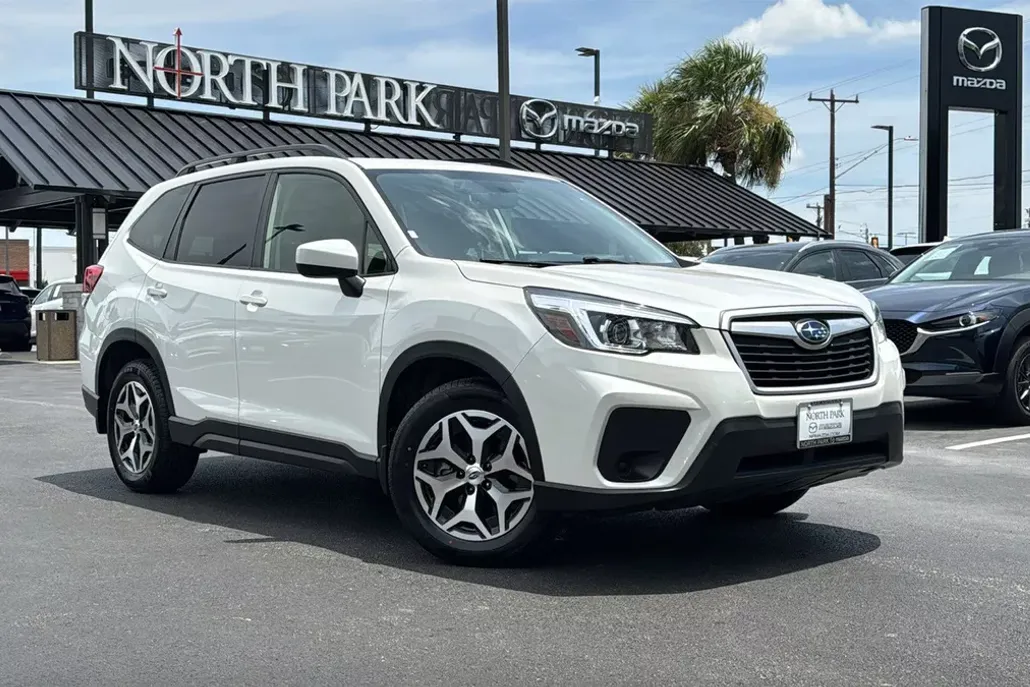 2020 Subaru Forester Premium photo 1