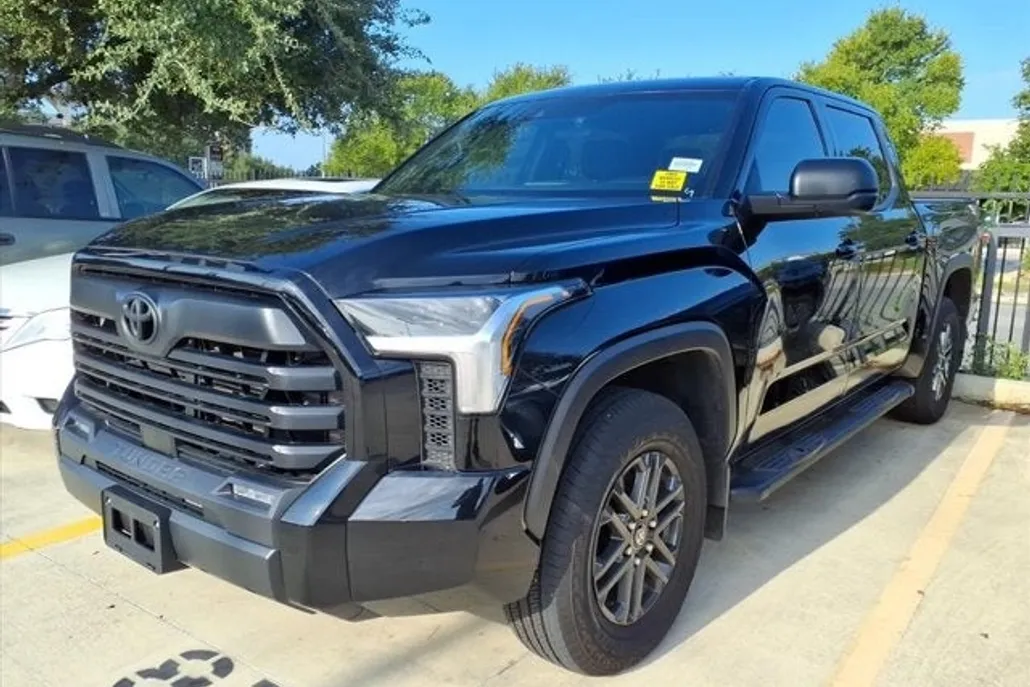 2025 Toyota Tundra SR5 photo 1