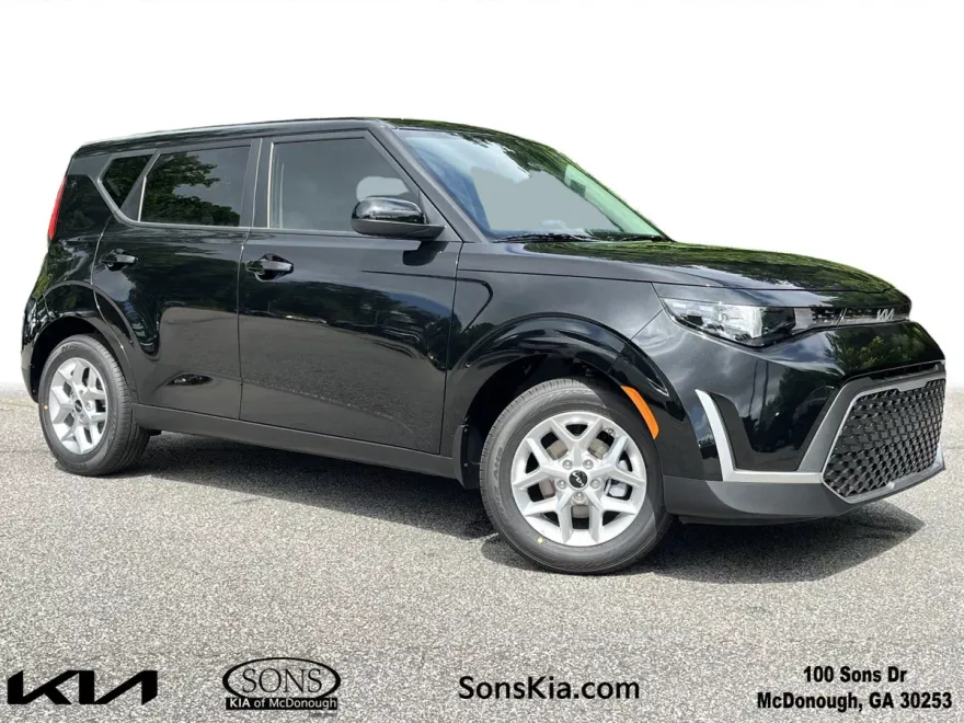 2025 Kia Soul LX photo 1