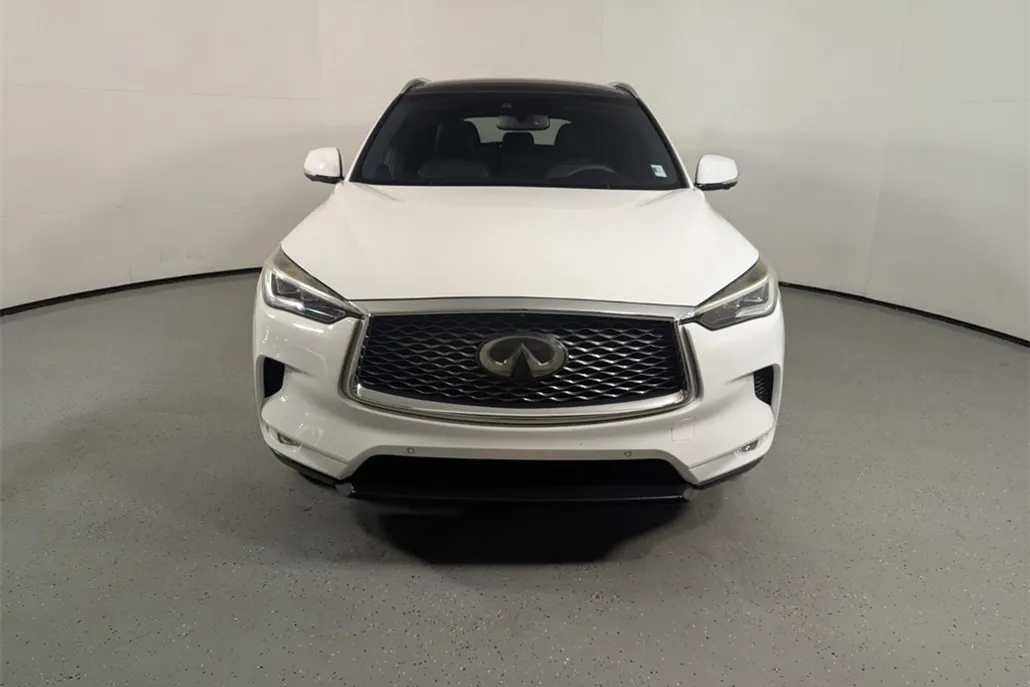 2019 Infiniti QX50 Essential photo 1