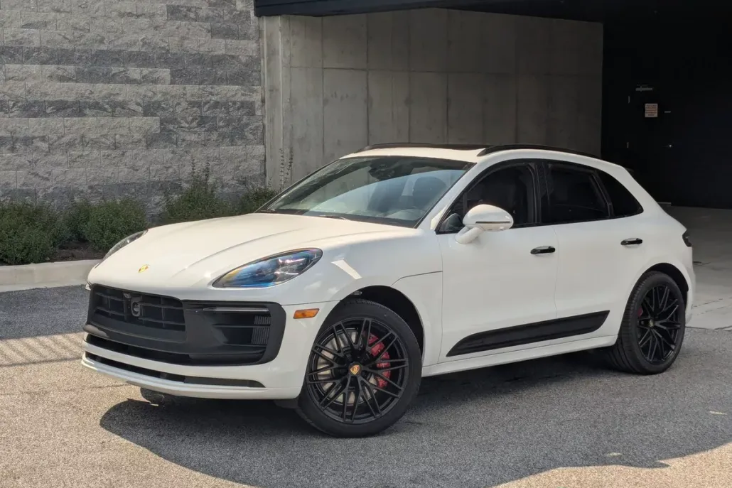 2025 Porsche Macan GTS photo 1