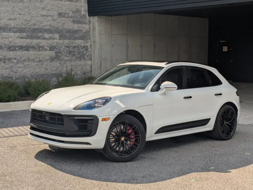 2025 Porsche Macan GTS photo 1