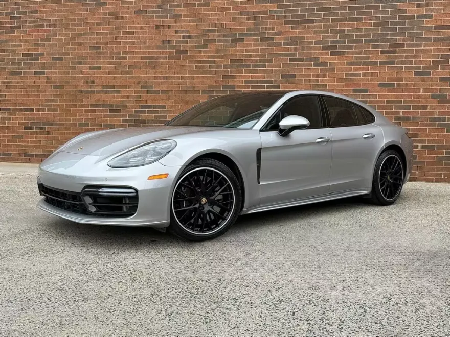 2023 Porsche Panamera Turbo S photo 1