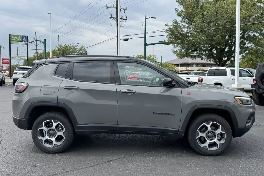 2022 Jeep Compass Trailhawk photo 1
