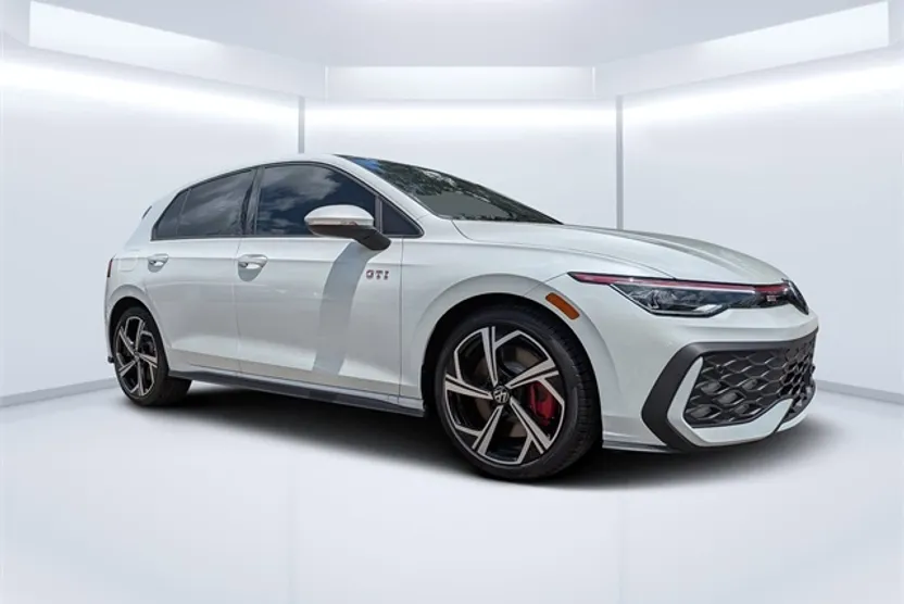 2025 Volkswagen Golf GTI SE photo 1