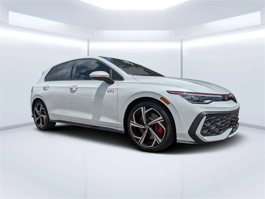 2025 Volkswagen Golf GTI SE photo 1