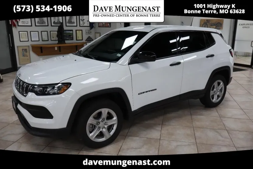 2023 Jeep Compass Sport photo 1