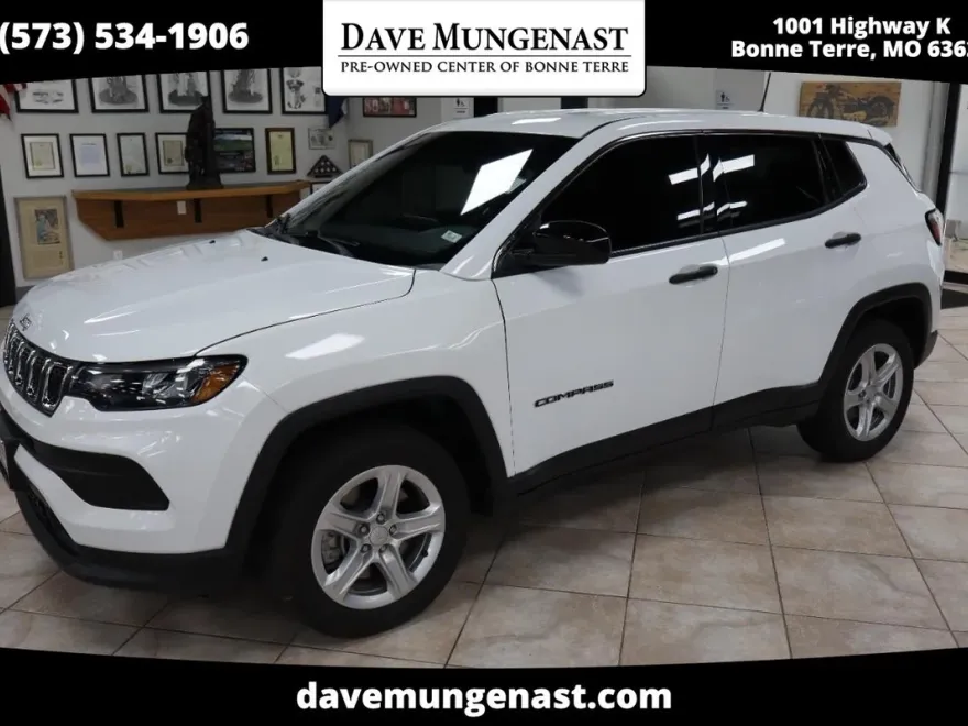 2023 Jeep Compass Sport photo 1
