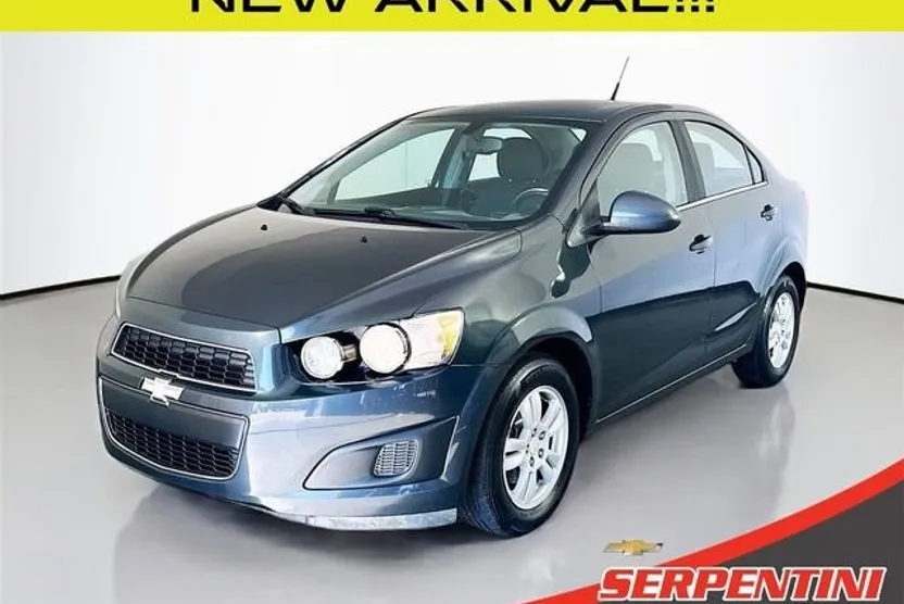 2014 Chevrolet Sonic LT photo 1
