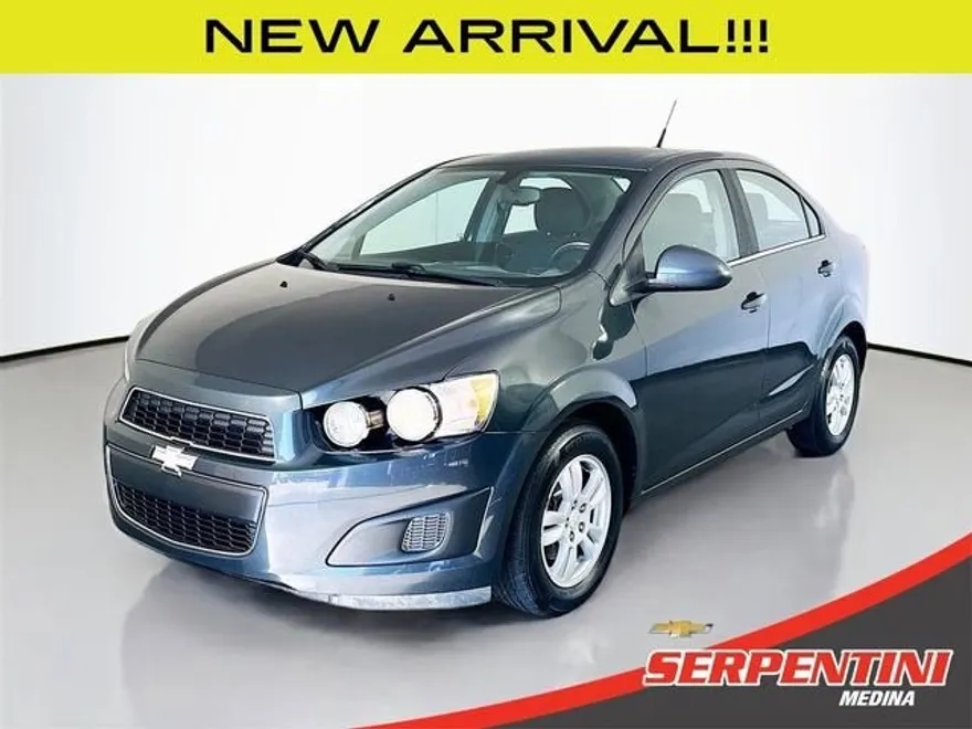 2014 Chevrolet Sonic LT photo 1