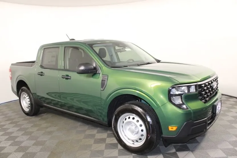 2025 Ford Maverick XL photo 1