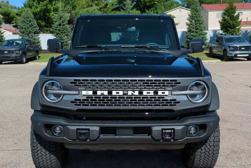 2025 Ford Bronco Badlands photo 1