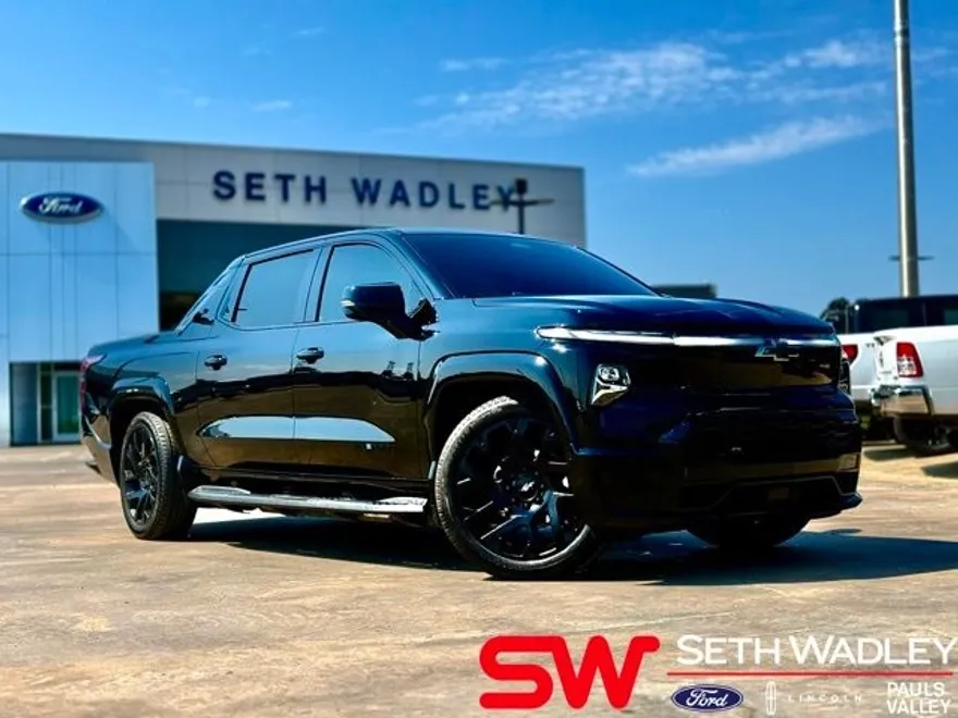 2024 Chevrolet Silverado EV RST photo 1