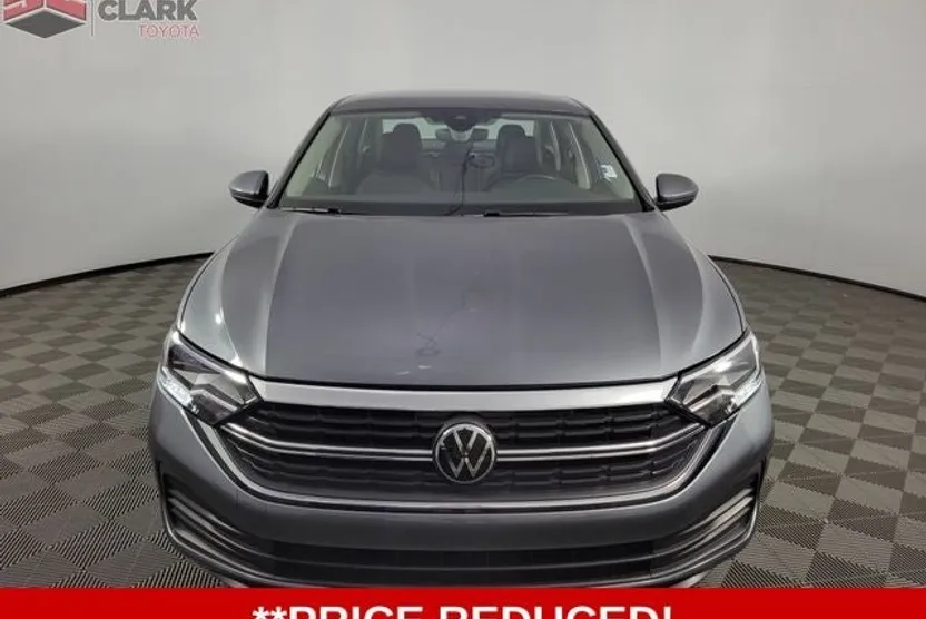 2024 Volkswagen Jetta 1.5T photo 1
