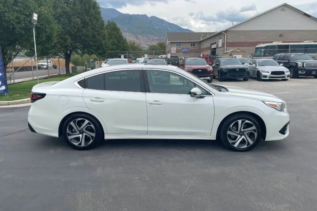 2022 Subaru Legacy Limited XT photo 1