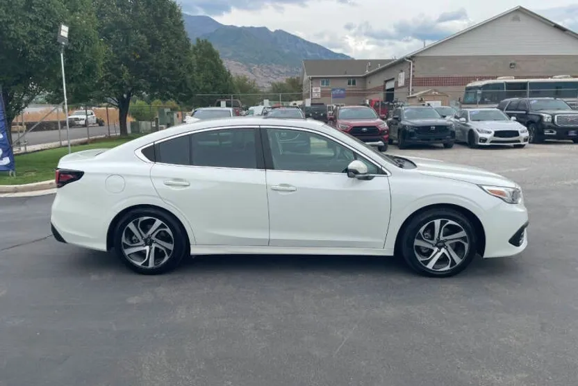 2022 Subaru Legacy Limited XT photo 1