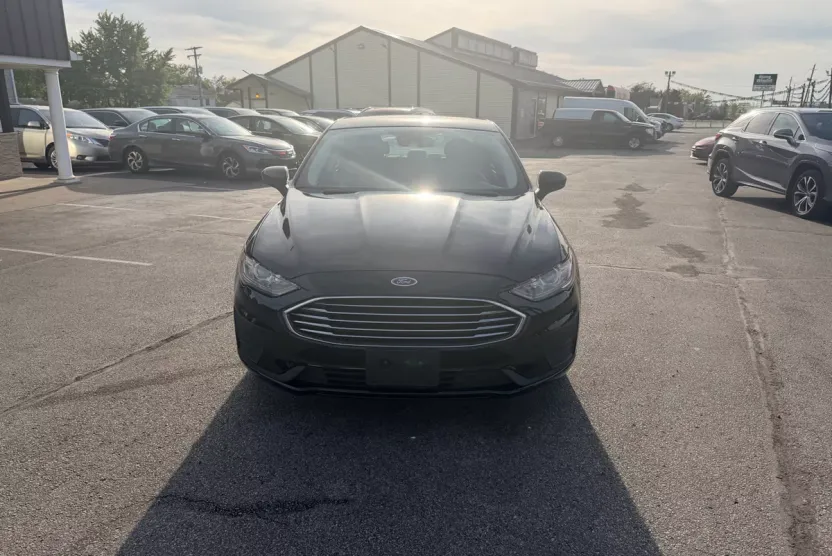 2019 Ford Fusion Hybrid SE photo 1