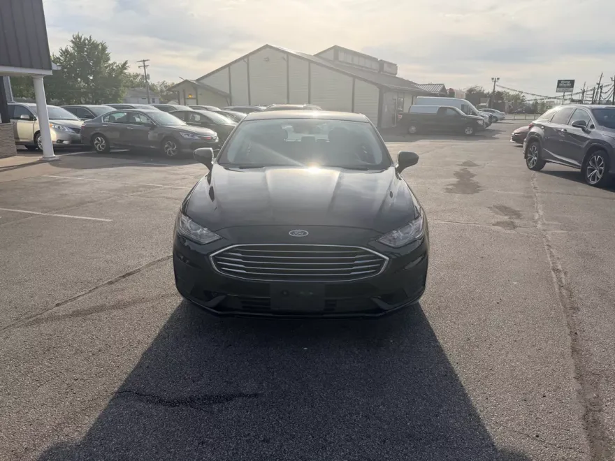 2019 Ford Fusion Hybrid SE photo 1