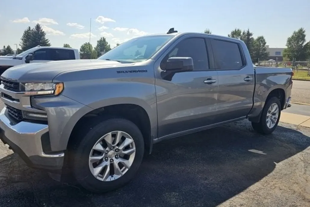 2021 Chevrolet Silverado 1500 LT photo 1