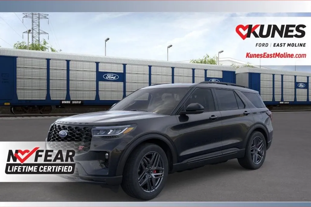 2025 Ford Explorer ST photo 1