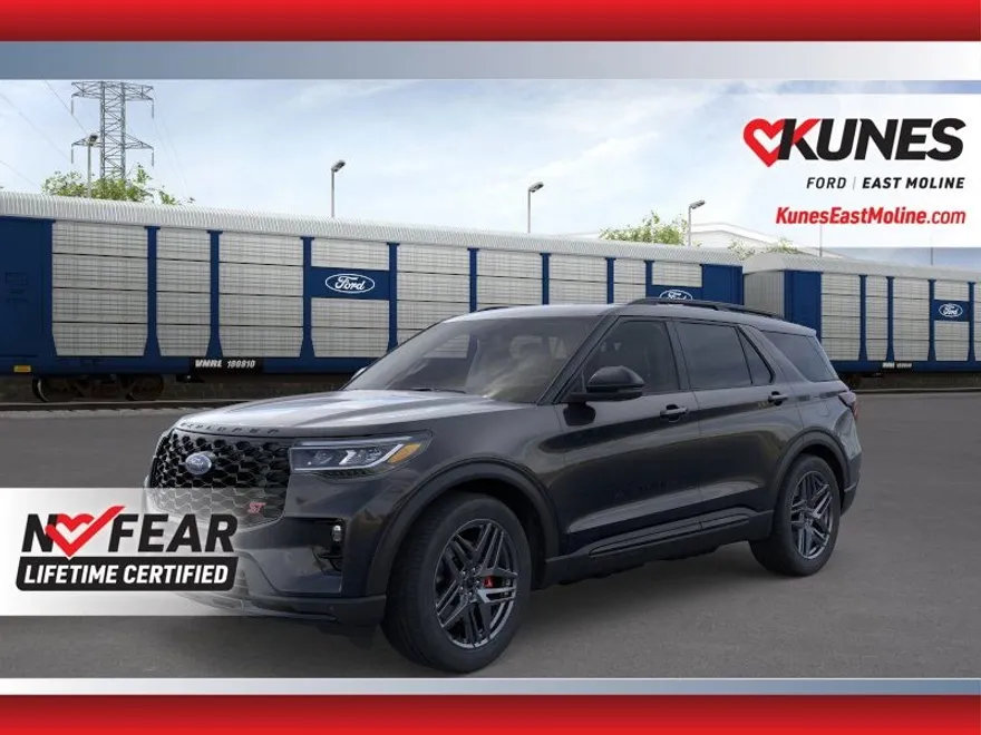 2025 Ford Explorer ST photo 1