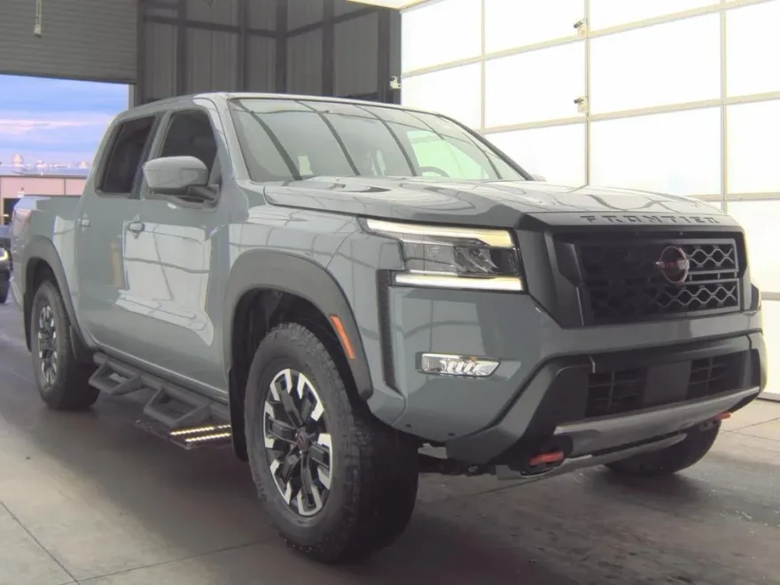 2024 Nissan Frontier PRO-4X photo 1
