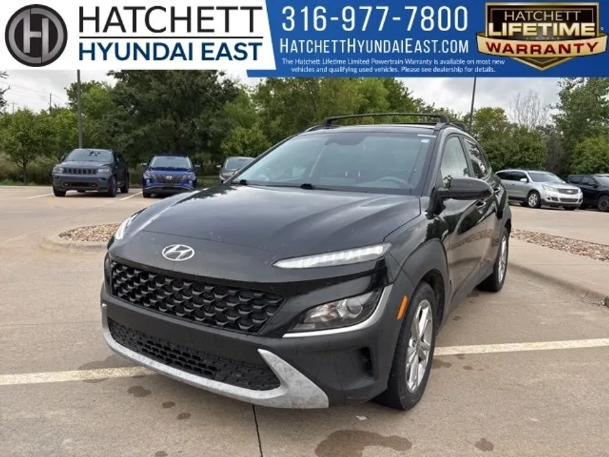 2022 Hyundai Kona SEL photo 1