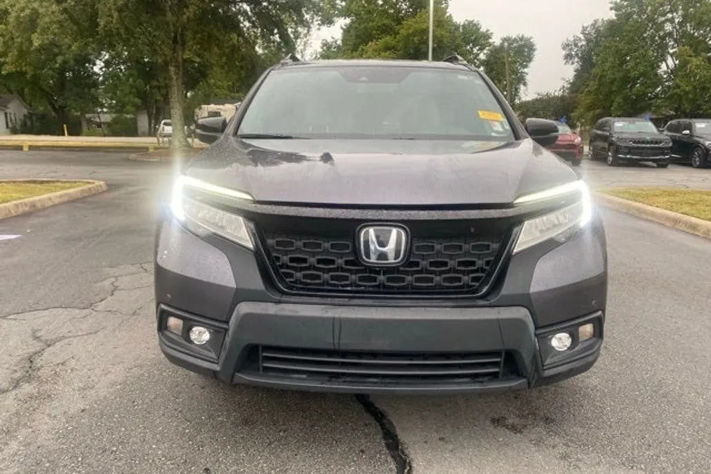 2021 Honda Passport Touring photo 1