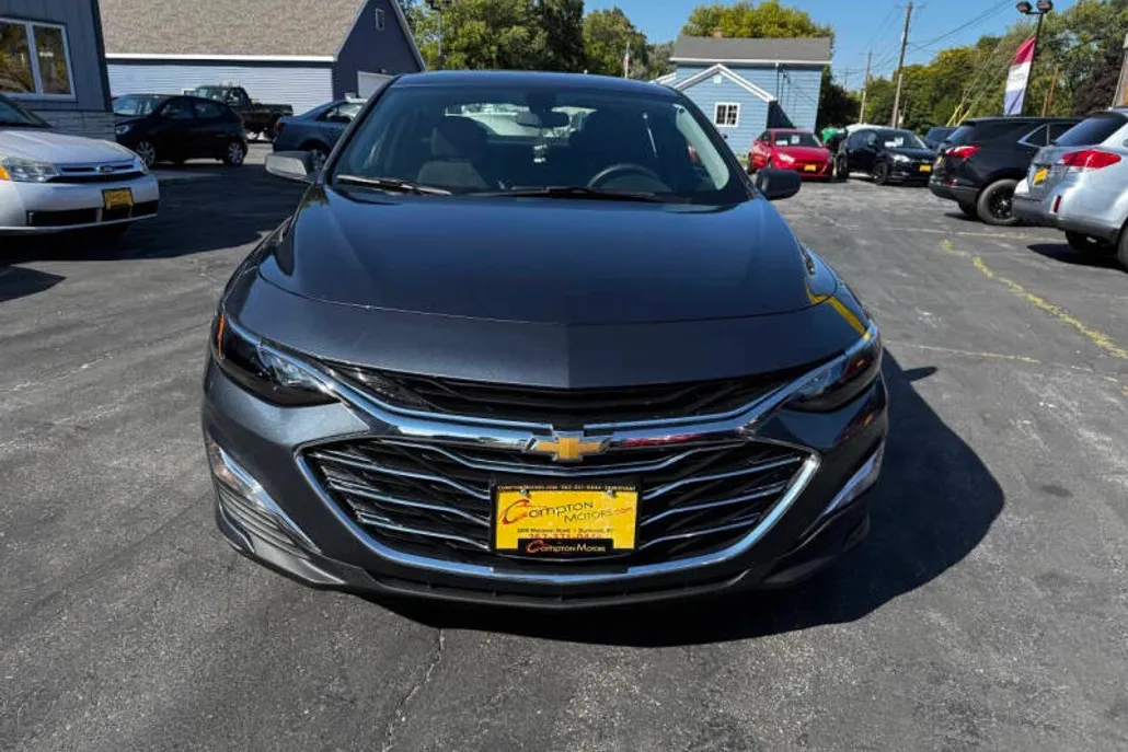 2019 Chevrolet Malibu LS photo 1
