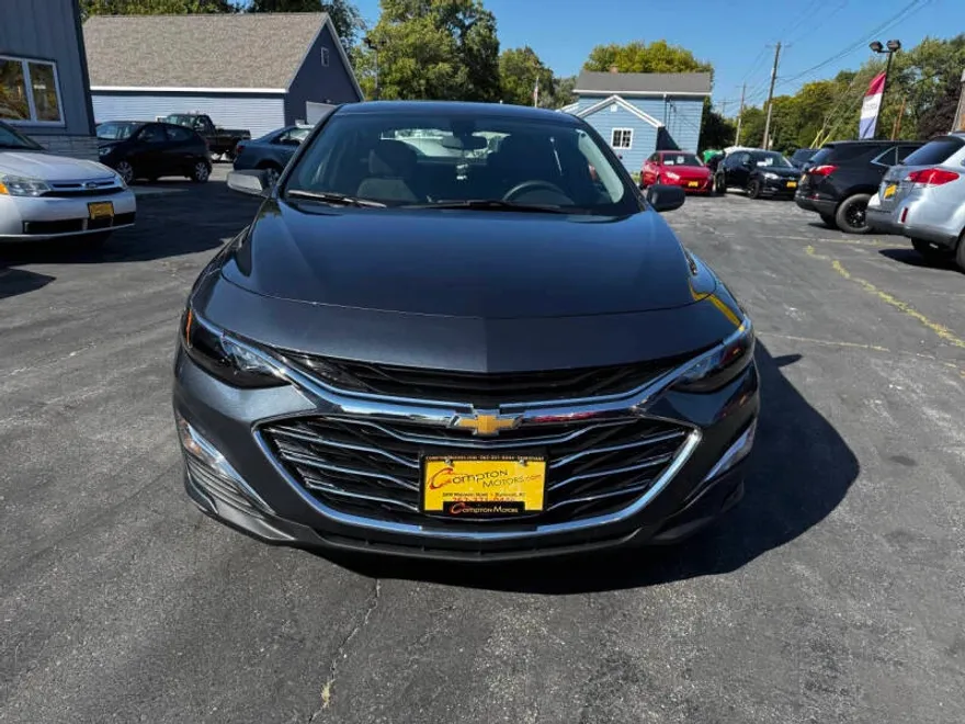 2019 Chevrolet Malibu LS photo 1