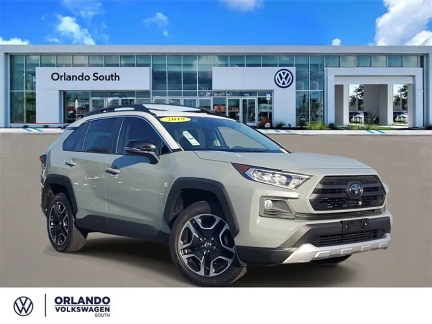 2019 Toyota RAV4 Adventure photo 1