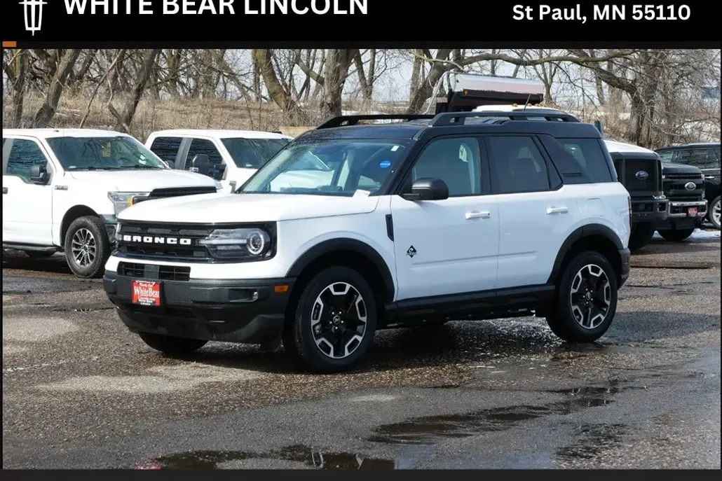 2023 Ford Bronco Sport Outer Banks photo 1