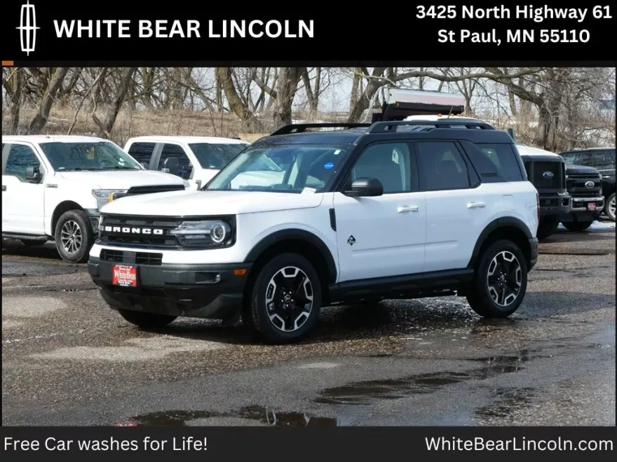 2023 Ford Bronco Sport Outer Banks photo 1