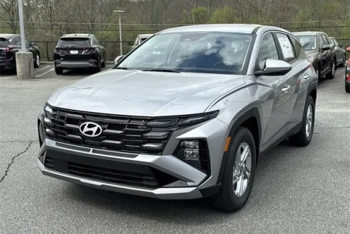 2025 Hyundai Tucson SE photo 1
