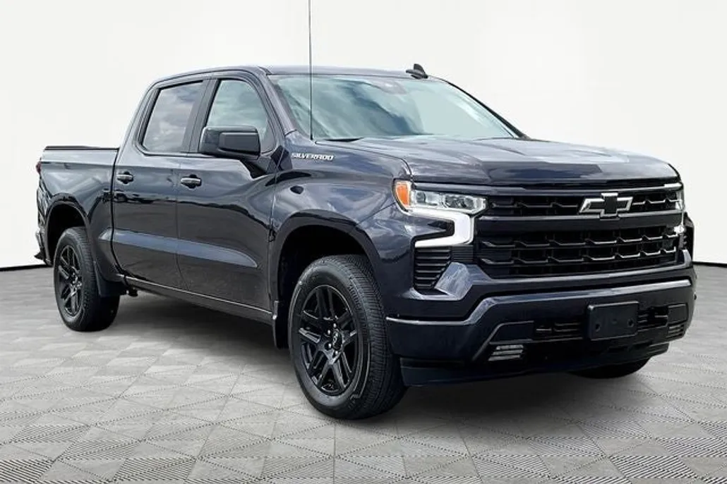 2024 Chevrolet Silverado 1500 RST photo 1