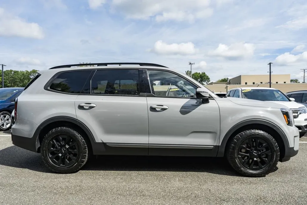 2023 Kia Telluride SX X-Pro photo 1