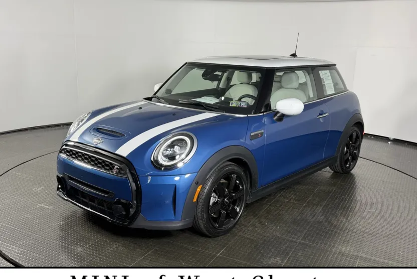 2023 Mini Cooper Hardtop S photo 1
