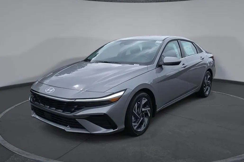 2025 Hyundai Elantra Hybrid Limited photo 1