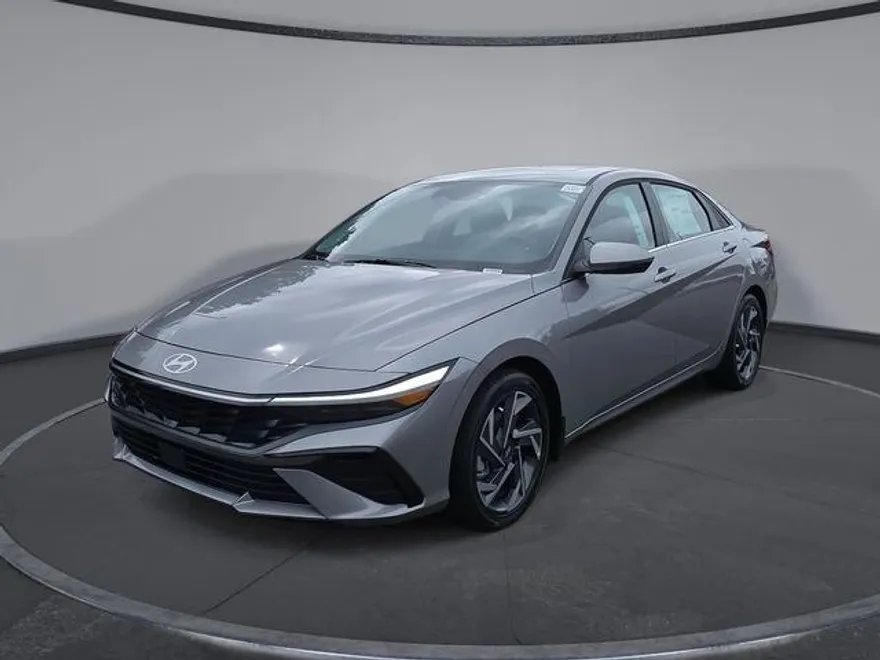2025 Hyundai Elantra Hybrid Limited photo 1