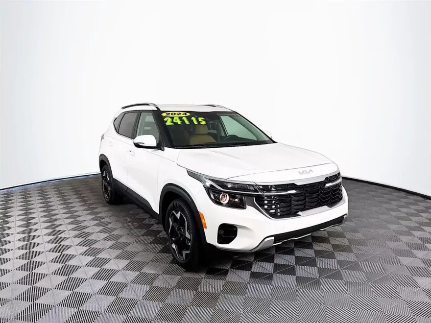 2024 Kia Seltos EX photo 1