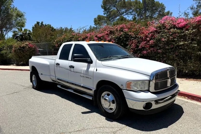 2005 Dodge Ram 3500 SLT photo 1
