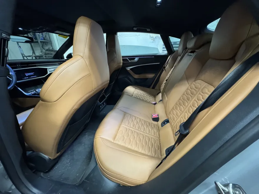 2021 Audi RS 7 photo 1