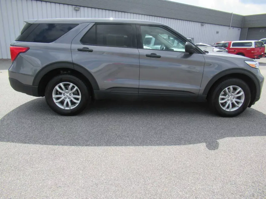 2021 Ford Explorer Base photo 1