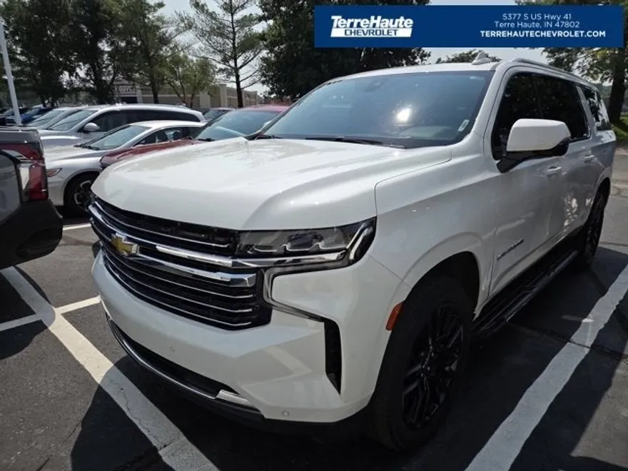 2021 Chevrolet Suburban LT photo 1