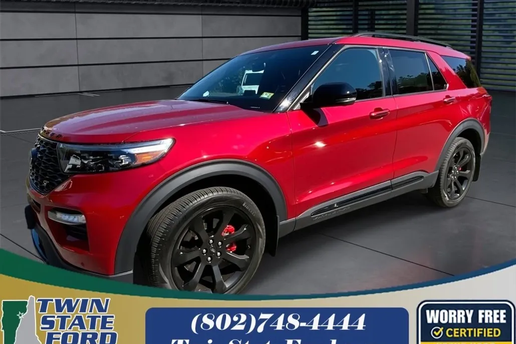 2023 Ford Explorer ST photo 1