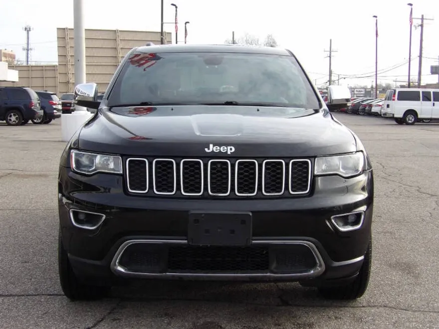 2017 Jeep Grand Cherokee Limited photo 1