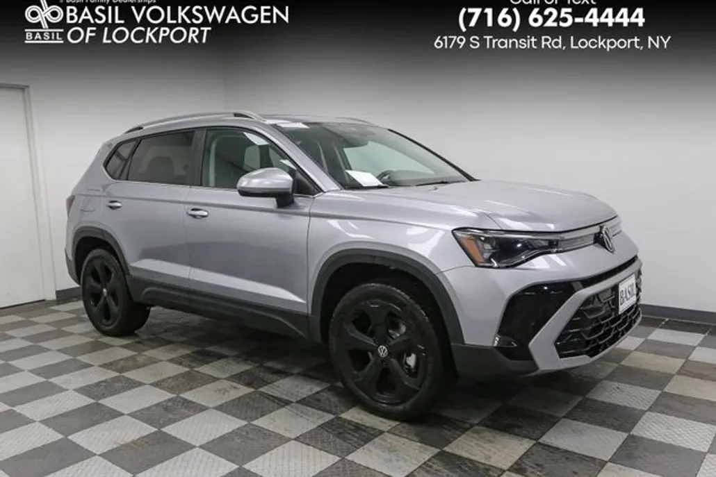 2025 Volkswagen Taos SEL photo 1