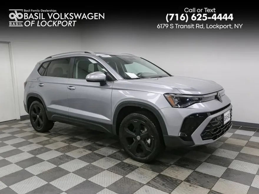 2025 Volkswagen Taos SEL photo 1
